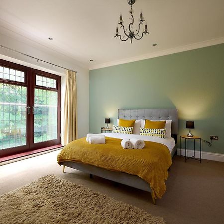 Spacious Home For Large Families And Contractors Wolverhampton Esterno foto
