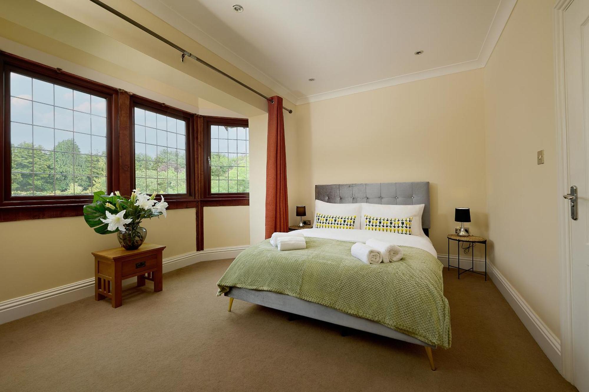 Spacious Home For Large Families And Contractors Wolverhampton Esterno foto