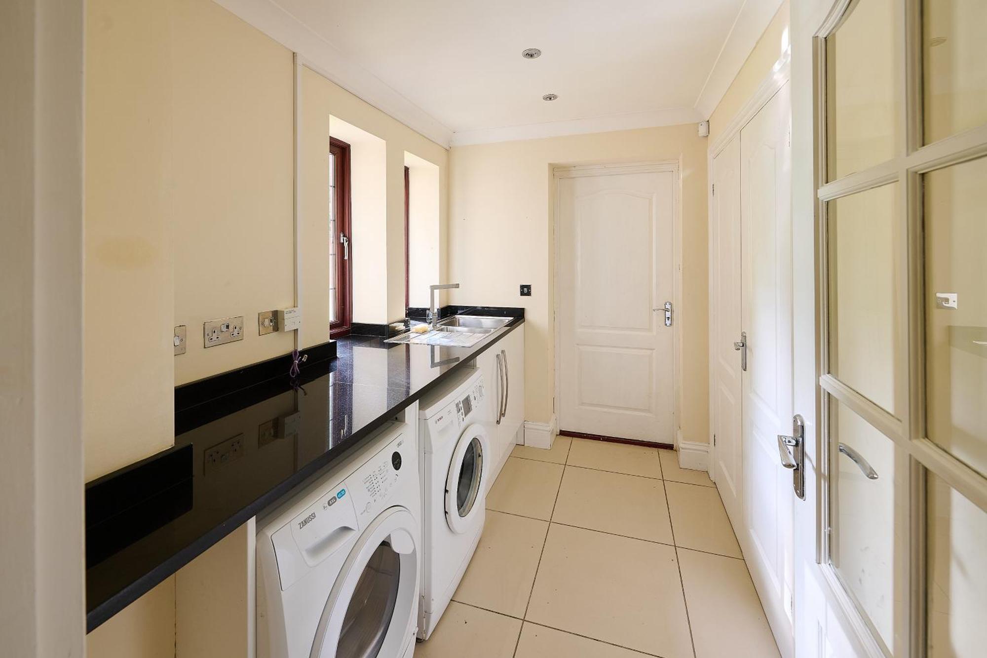 Spacious Home For Large Families And Contractors Wolverhampton Esterno foto