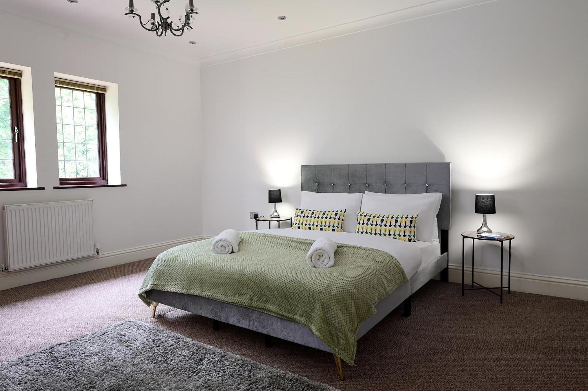 Spacious Home For Large Families And Contractors Wolverhampton Esterno foto