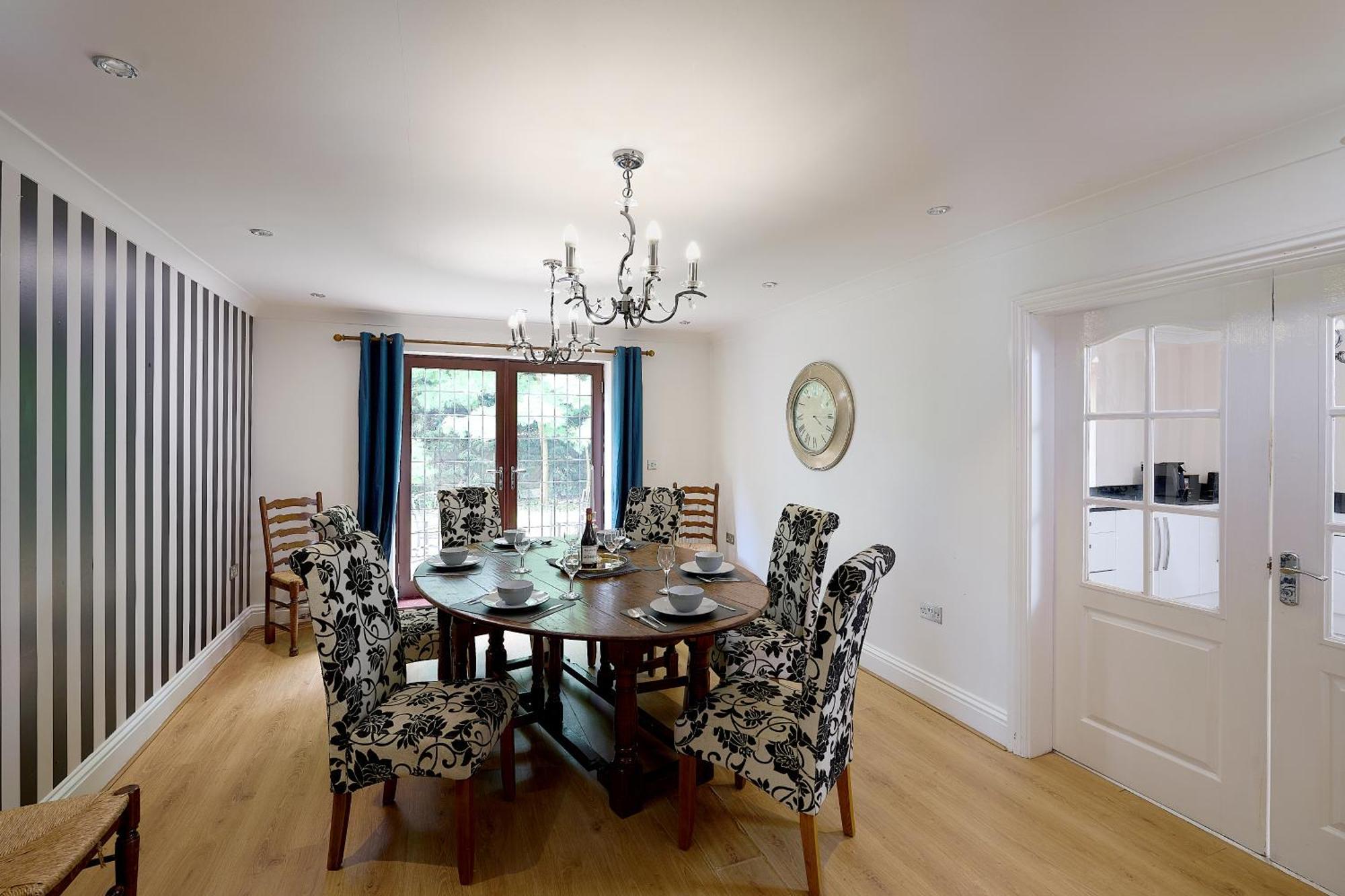 Spacious Home For Large Families And Contractors Wolverhampton Esterno foto